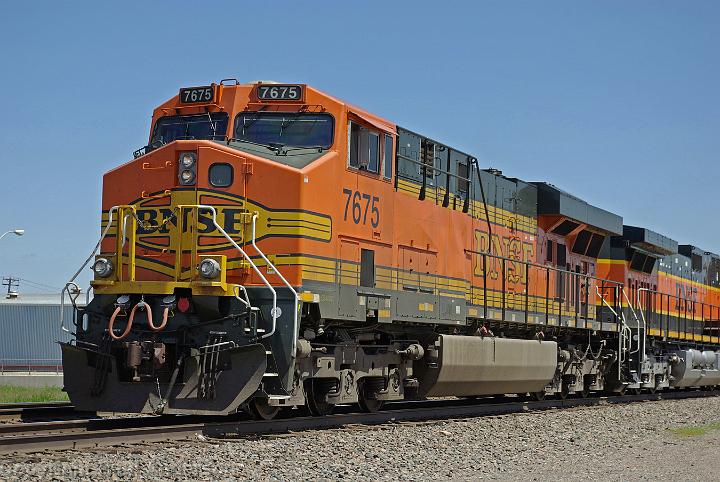 BNSF 7675 - ES44DC.jpg